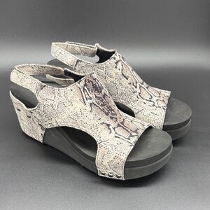 Boutique by Corkys Snake Print Wedge Sandals Sz 8